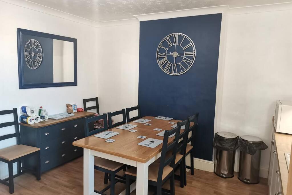 Ferienwohnung Bernards Hideout Cromer Exterior foto